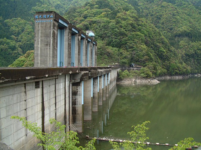 佐久間湖