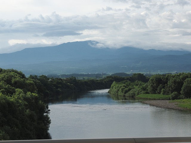 月山