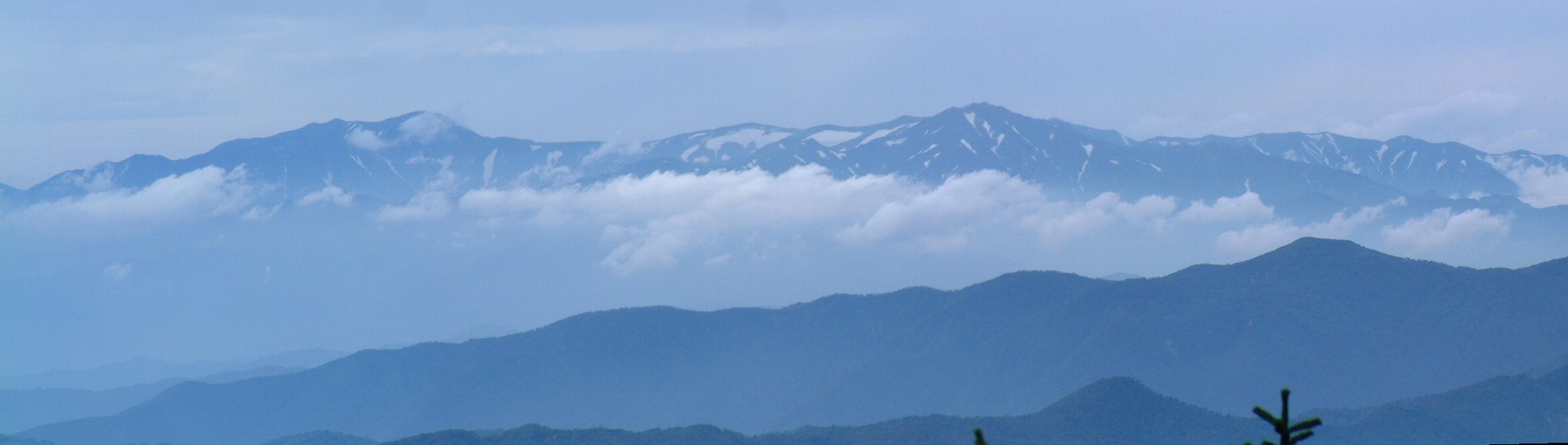 吾妻山から飯豊連峰