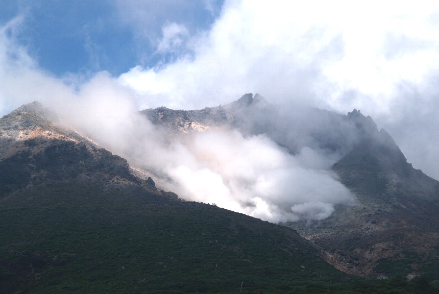 茶臼岳の噴気