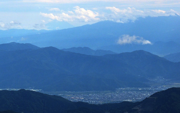 高妻山東斜面より南南東