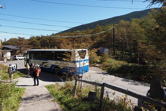 高峰高原ホテル前バス停