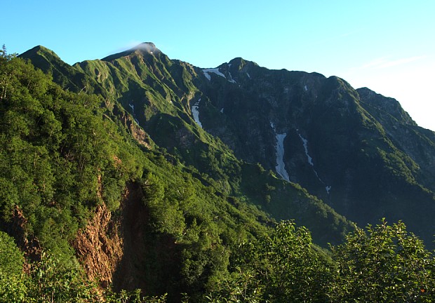 朝の鹿島槍ヶ岳