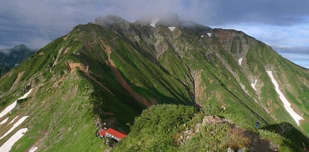 朝の五龍岳