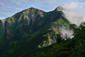 朝の唐松岳