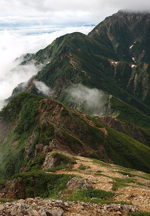 五龍岳へ続く稜線