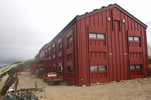 唐松岳頂上山荘