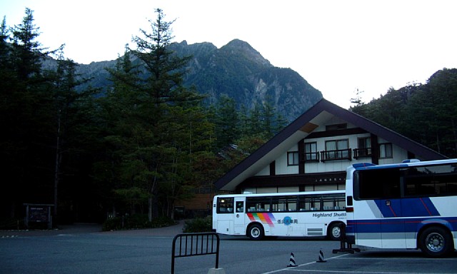 上高地バスターミナル