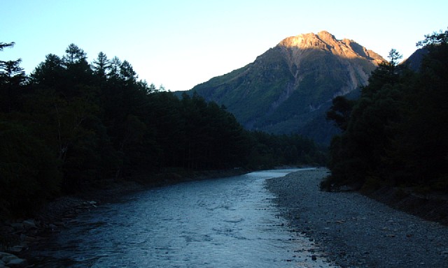 河童橋から梓川下流