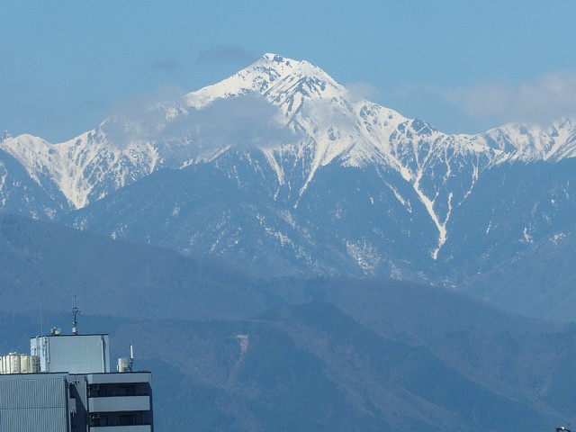 松本駅より常念岳