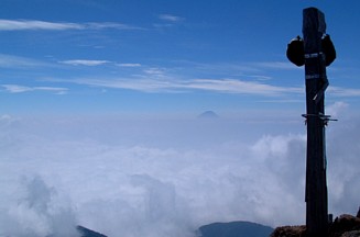 赤岳から富士山