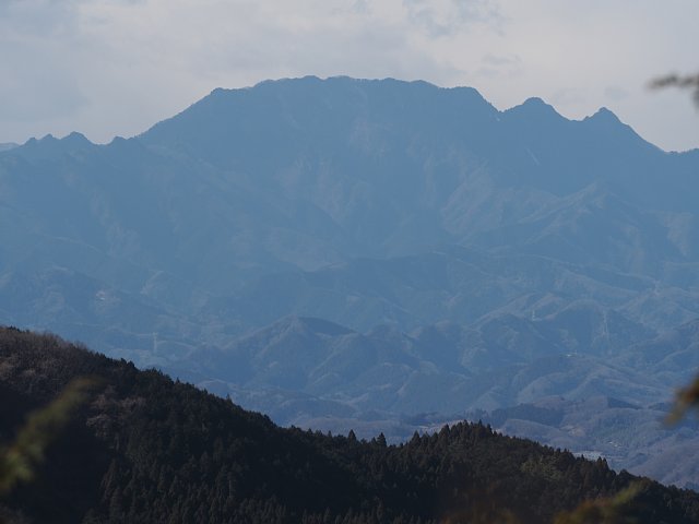 両神山