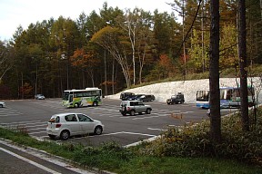 瑞牆山荘前駐車場