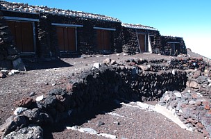 山頂山小屋