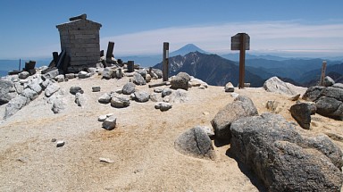 甲斐駒山頂