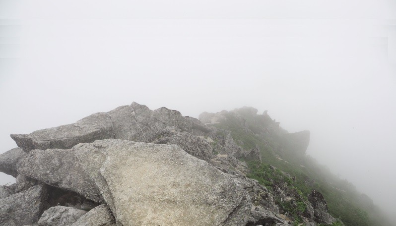 観音岳山頂から東南