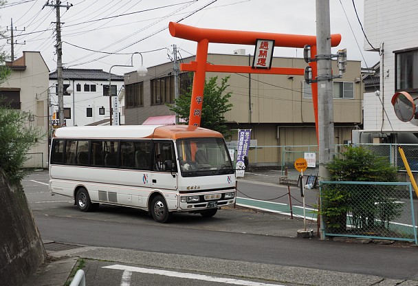 韮崎駅バス停