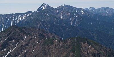 甲斐駒より北岳