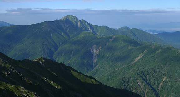 朝の塩見岳