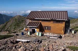 赤石岳避難小屋
