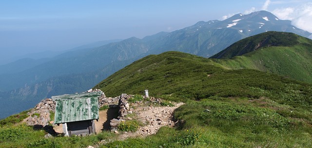 別山神社と白山