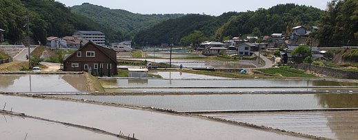 岡谷