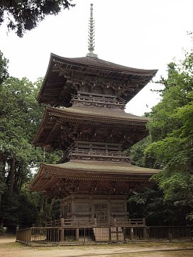 本山寺・三重の塔