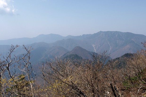 大普賢岳から大峰山脈を望む