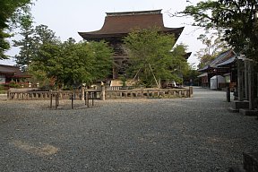 金峯山寺蔵王堂