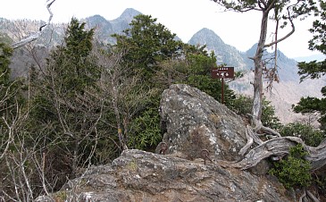 七曜岳山頂