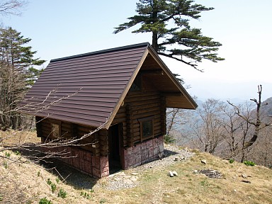 楊子ヶ宿避難小屋