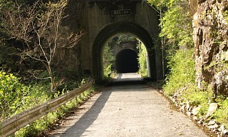 前鬼トンネル