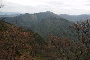 中八人山