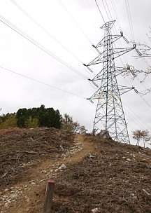 鉄塔高圧線