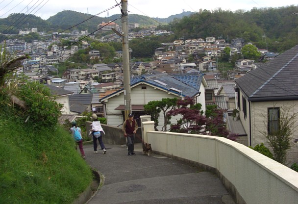 丸山町へ下る