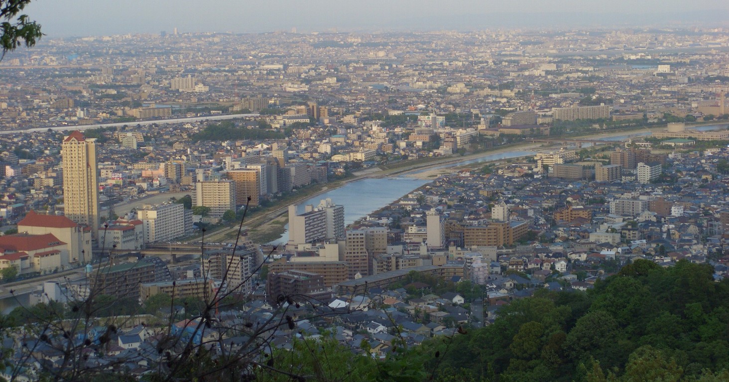 宝塚の夕景