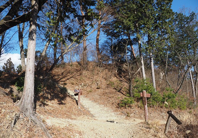 日の出山登山口分岐