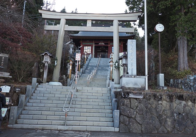 武蔵御嶽神社鳥居