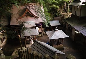 白瀧稲荷神社