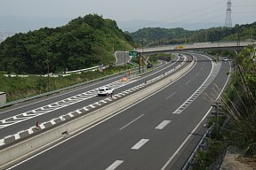 南阪奈道路