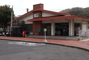 JR三郷駅