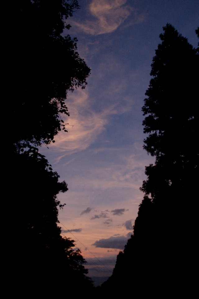 下山の空