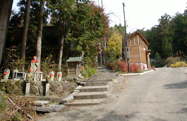 宝池寺駐車場