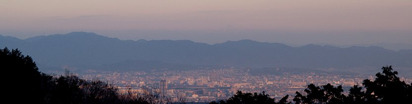 夕日の京都盆地