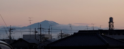 朝靄の比叡山