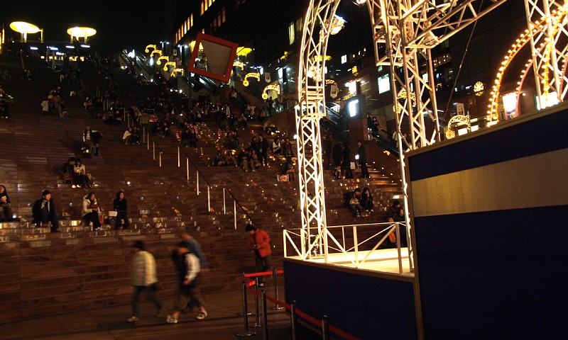 京都駅ビル広小路広場