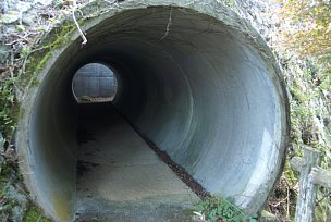 横川地下道