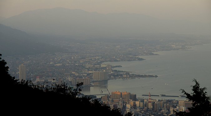 音羽山山北斜面より北