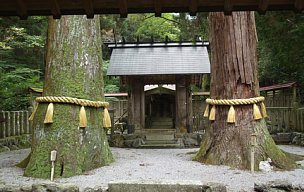 鳴谷神社