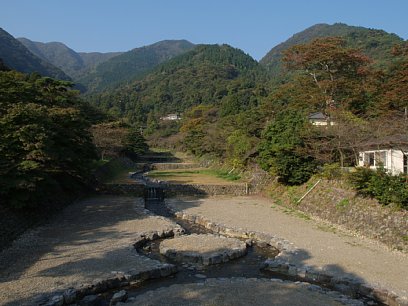 不動橋より西